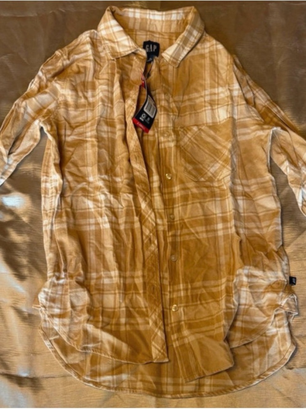 GAP Women’s Tan Plaid Button-Up
